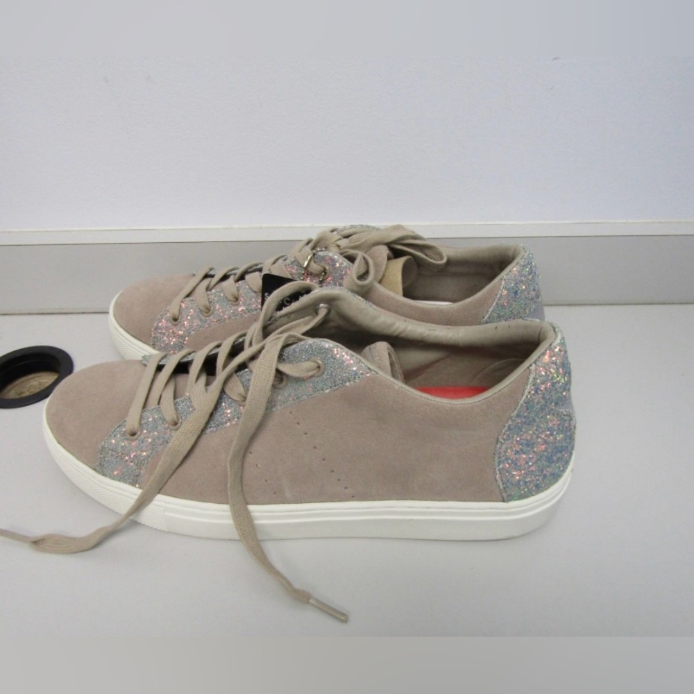 Sketcher Taupe Silver Glitter Sneakers Size 11